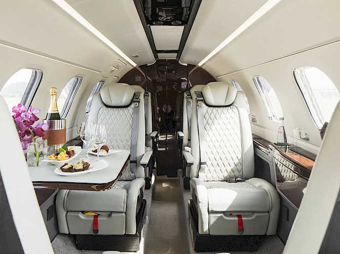 Interior Phenom 300E