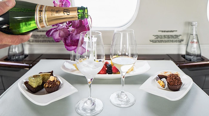 Premium drinks Phenom 300E